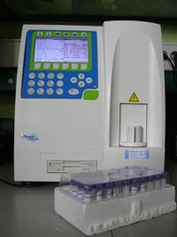 Analizador de hematología mediante impedancia. Modelo Abacus Junior Vet