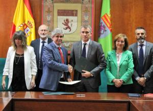 Firmado un acuerdo de colaboración entre la Universidad de León y Wolters Kluwer 3
