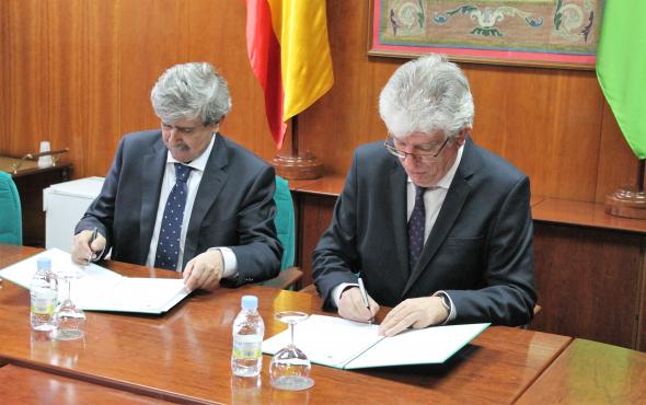 Firmado un convenio marco de colaboración entre la ULE y la Fundación España-Duero 2